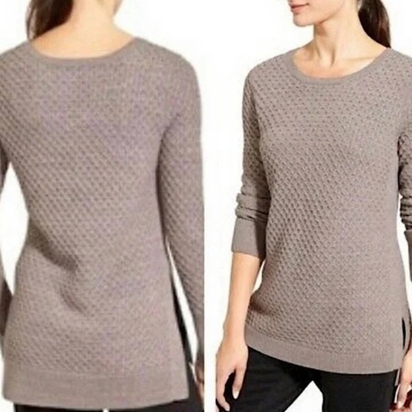 Athleta Sweaters - Athleta Honeycomb Tunic Round Neck Merino Wool Sweater size Small NWOT